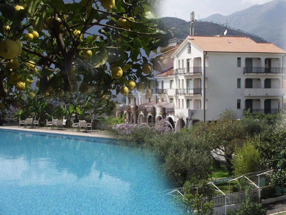 Aparthotel Riviera Apartments *